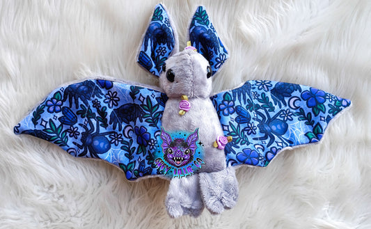 Large Floral Spiders Bat