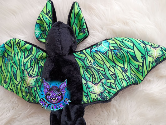 Luna Grass Bat