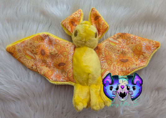Yellow Crystal Moths Regular Gem Eye Bat