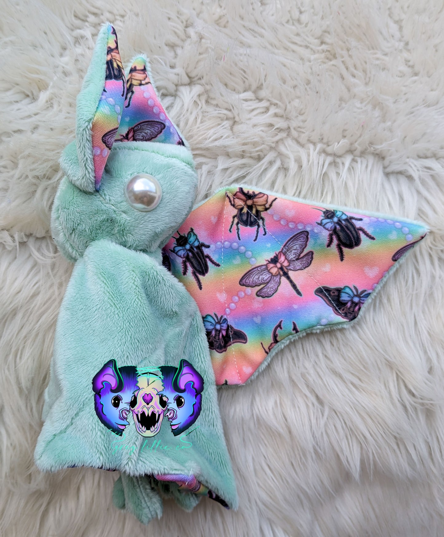 Pretty Bugs Large Pearl Eye Bat