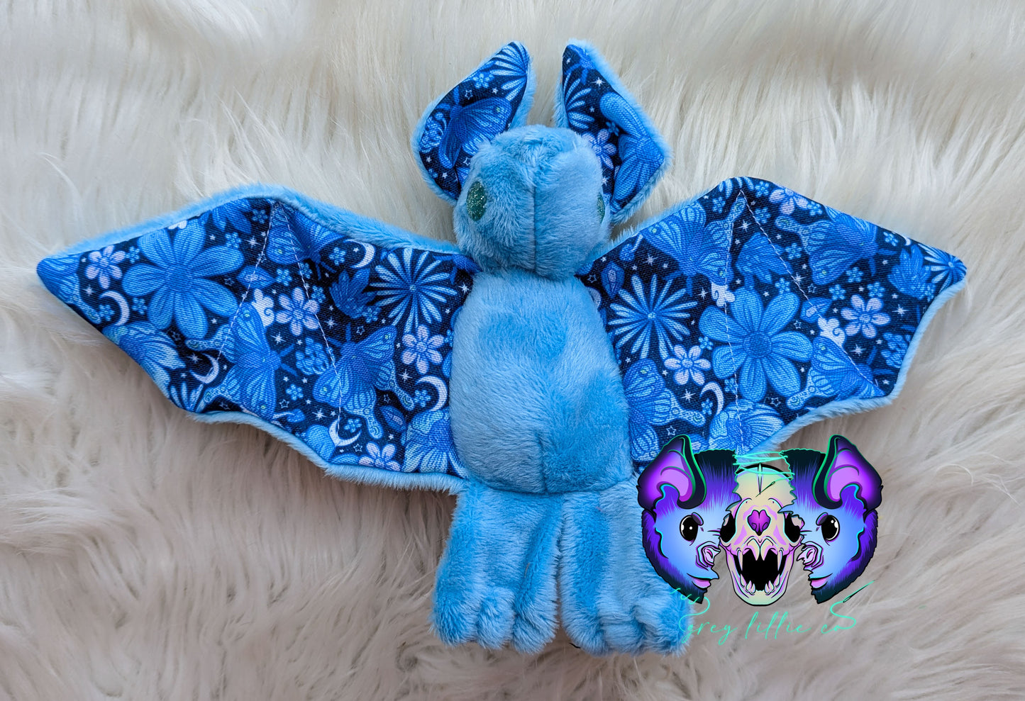 Blue Crystal Moths Regular Gem Eye Bat