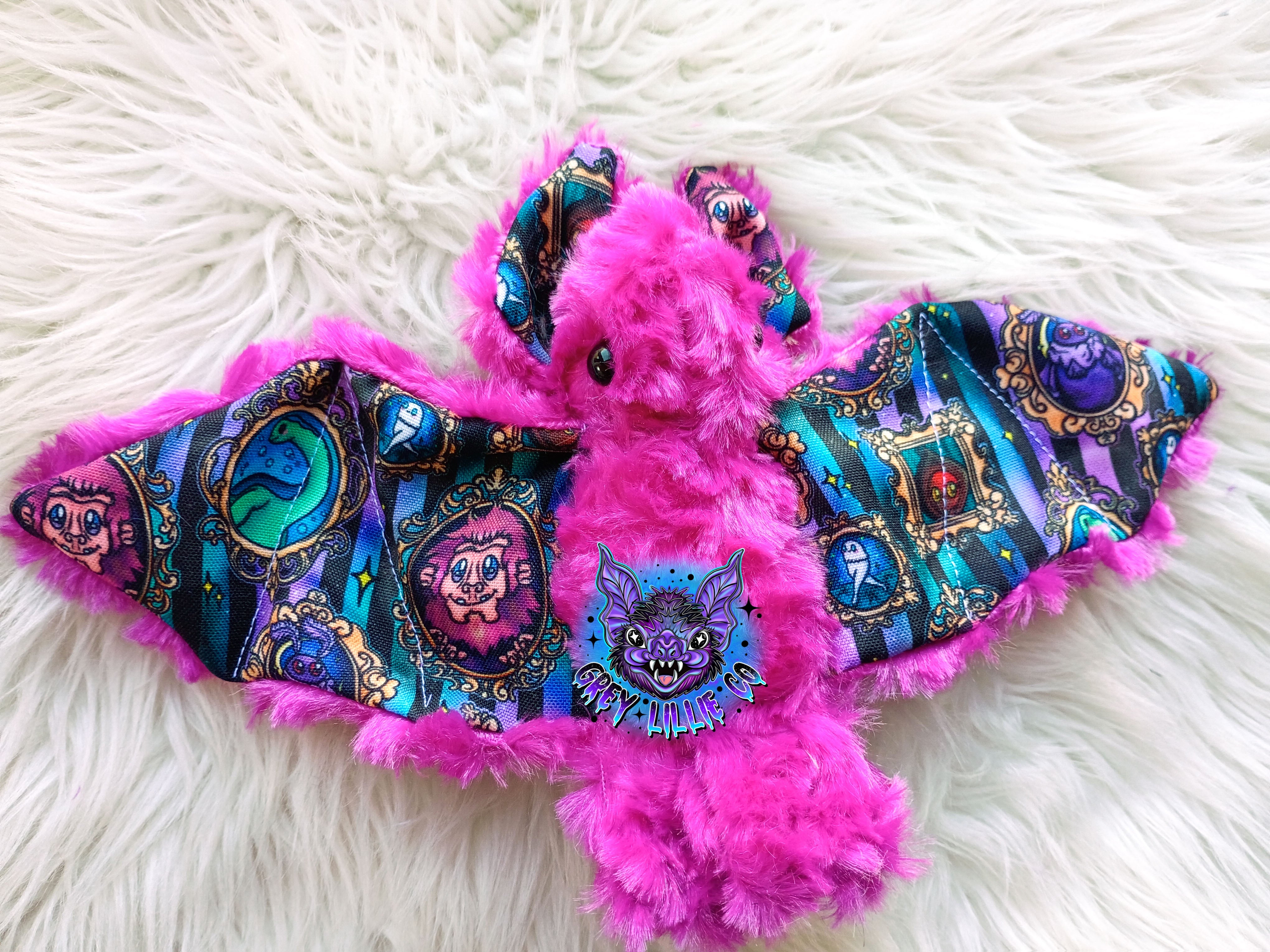 Cryptid Frames Bat – GreyLillieCo